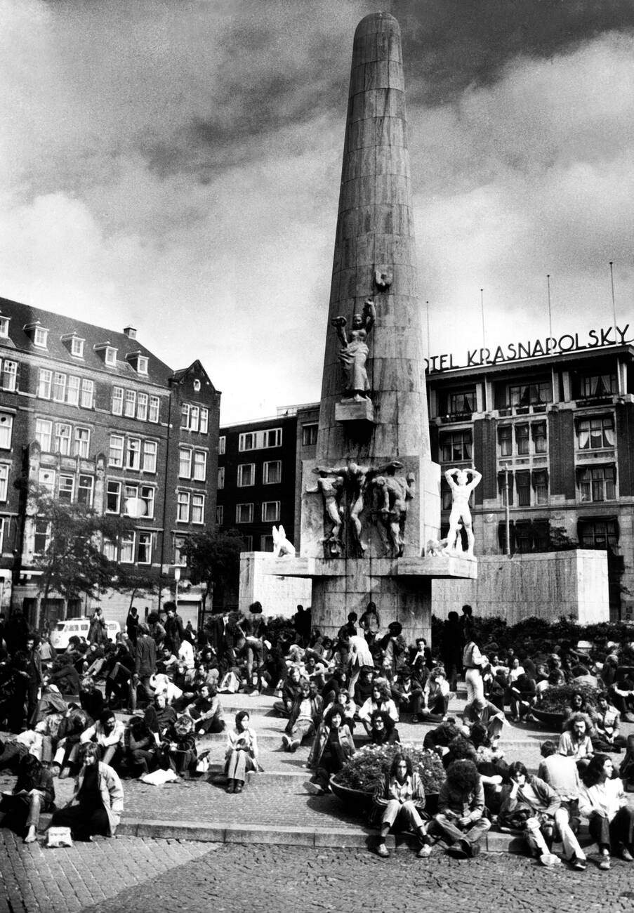 #91 The “Dam” in Amsterdam, a meeting place for hippies and gamblers in the early 1970s.