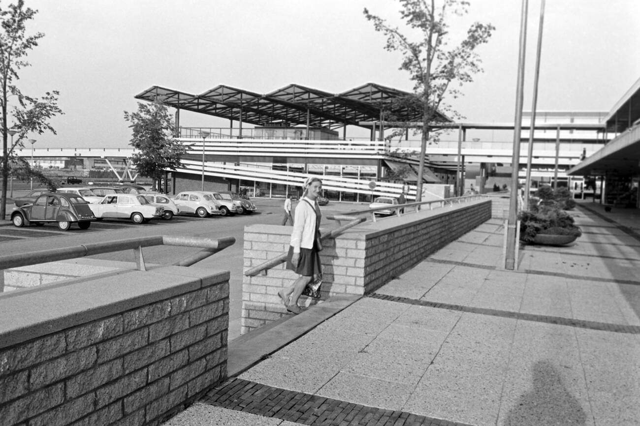 #95 People on the streets of a new housing estate in the Netherlands in 1971.