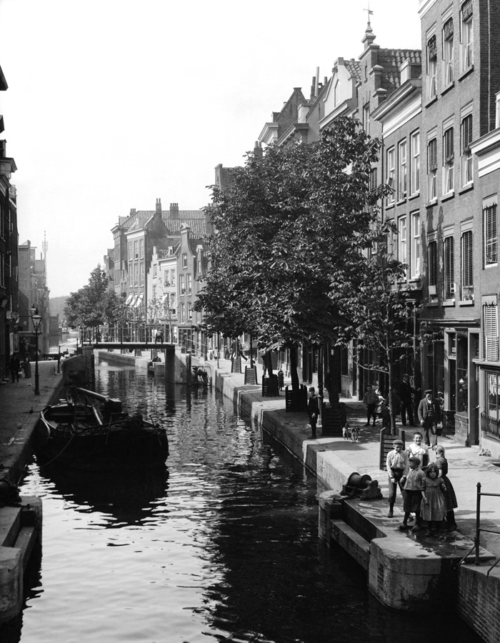 #109 Spuiwater Canal, Rotterdam.