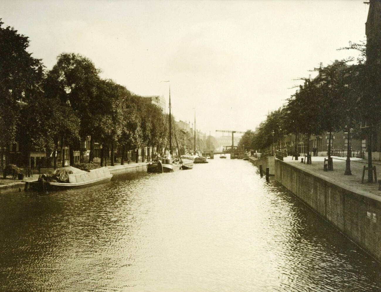 #41 Canal in Amsterdam, The Netherlands, 1900