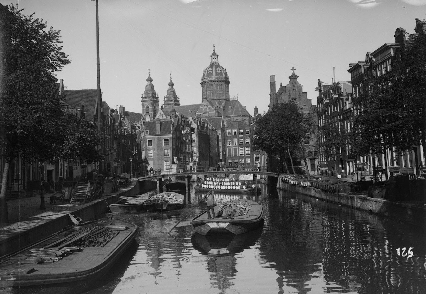#65 O.Z. Voorlurgral et St. Nicolas, Amsterdam, Netherlands, 1900s