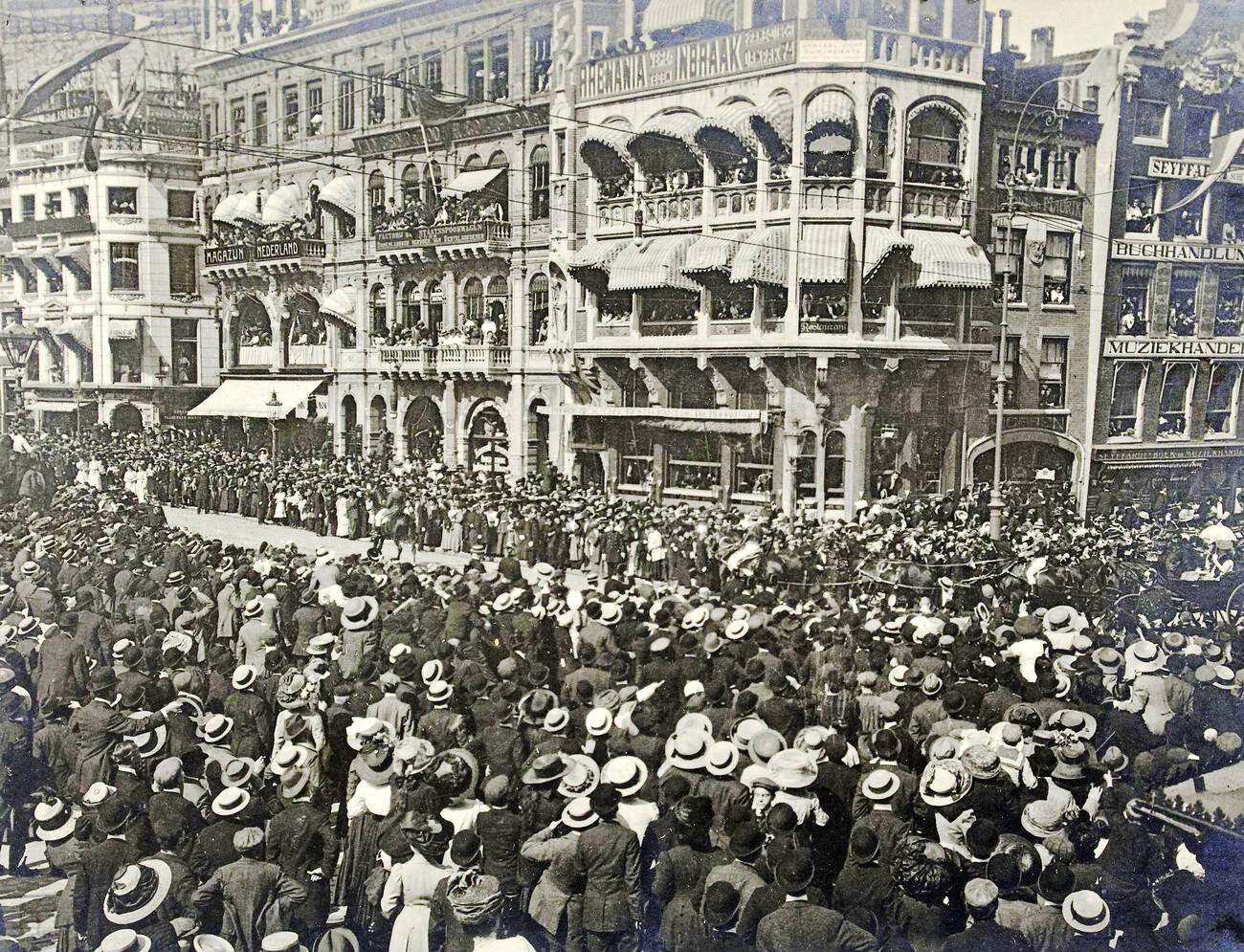 #90 City tour of Queen Wilhelmina of Amsterdam, The Netherlands, 1900