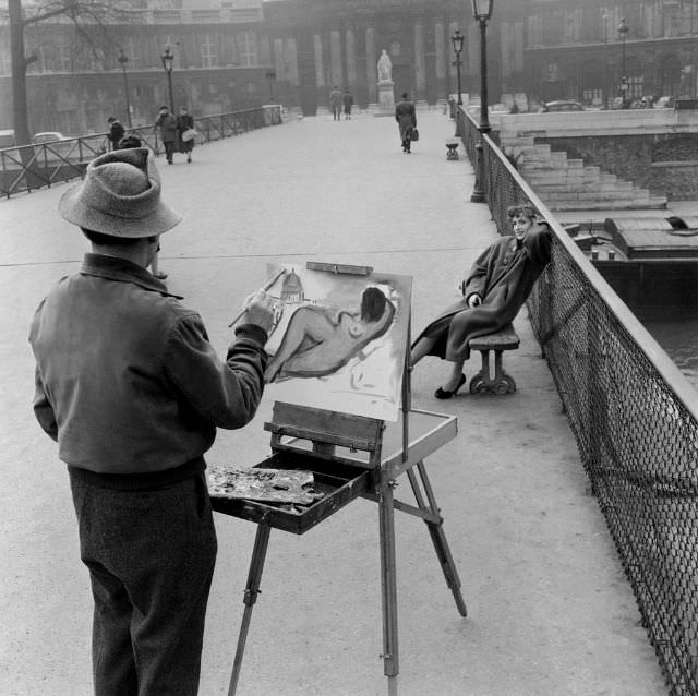 #11 Painter on Pont Des Arts, 1953. (Robert Doisneau)
