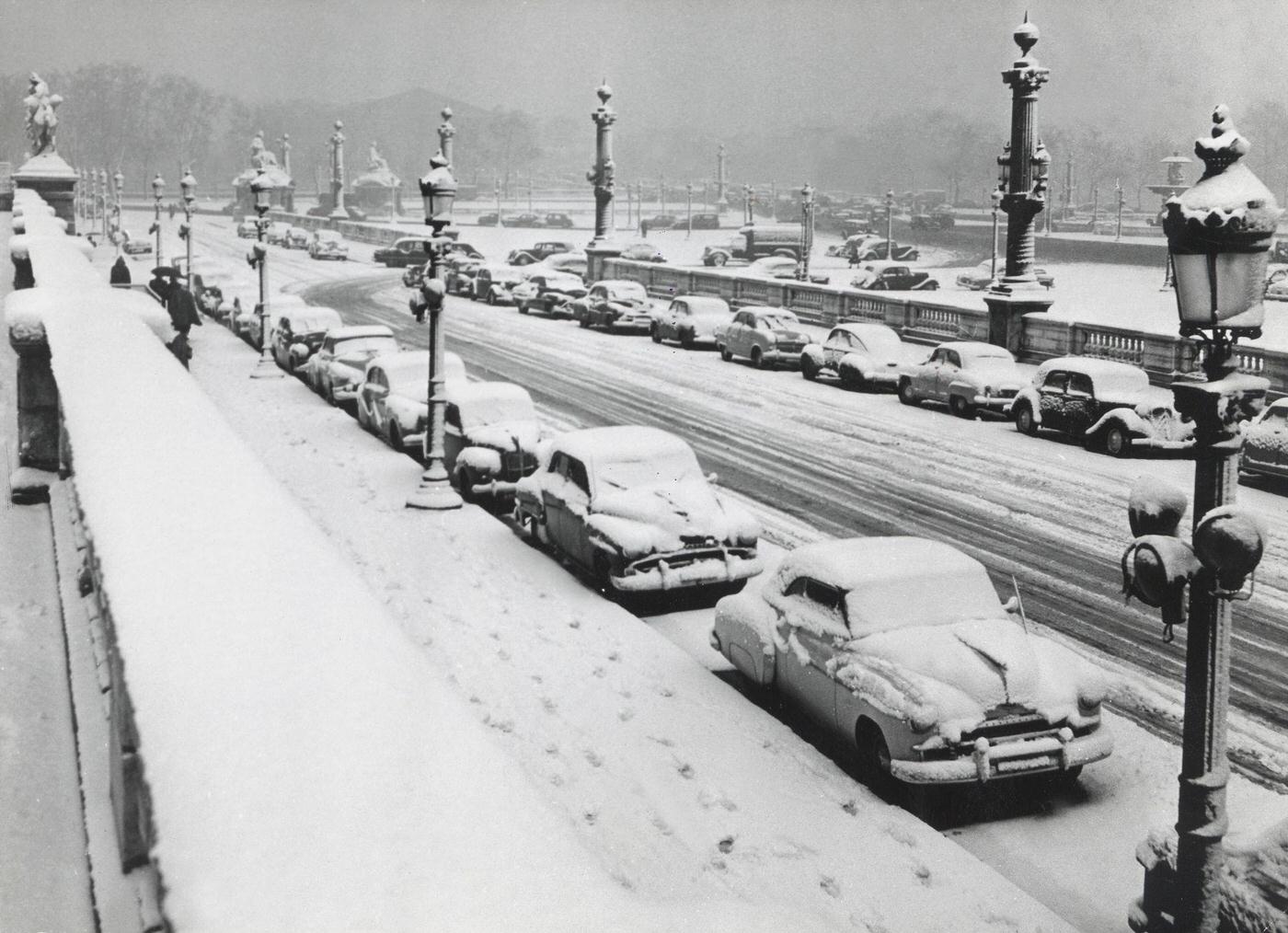 #41 Concorde Square Under The Snow, Paris, .