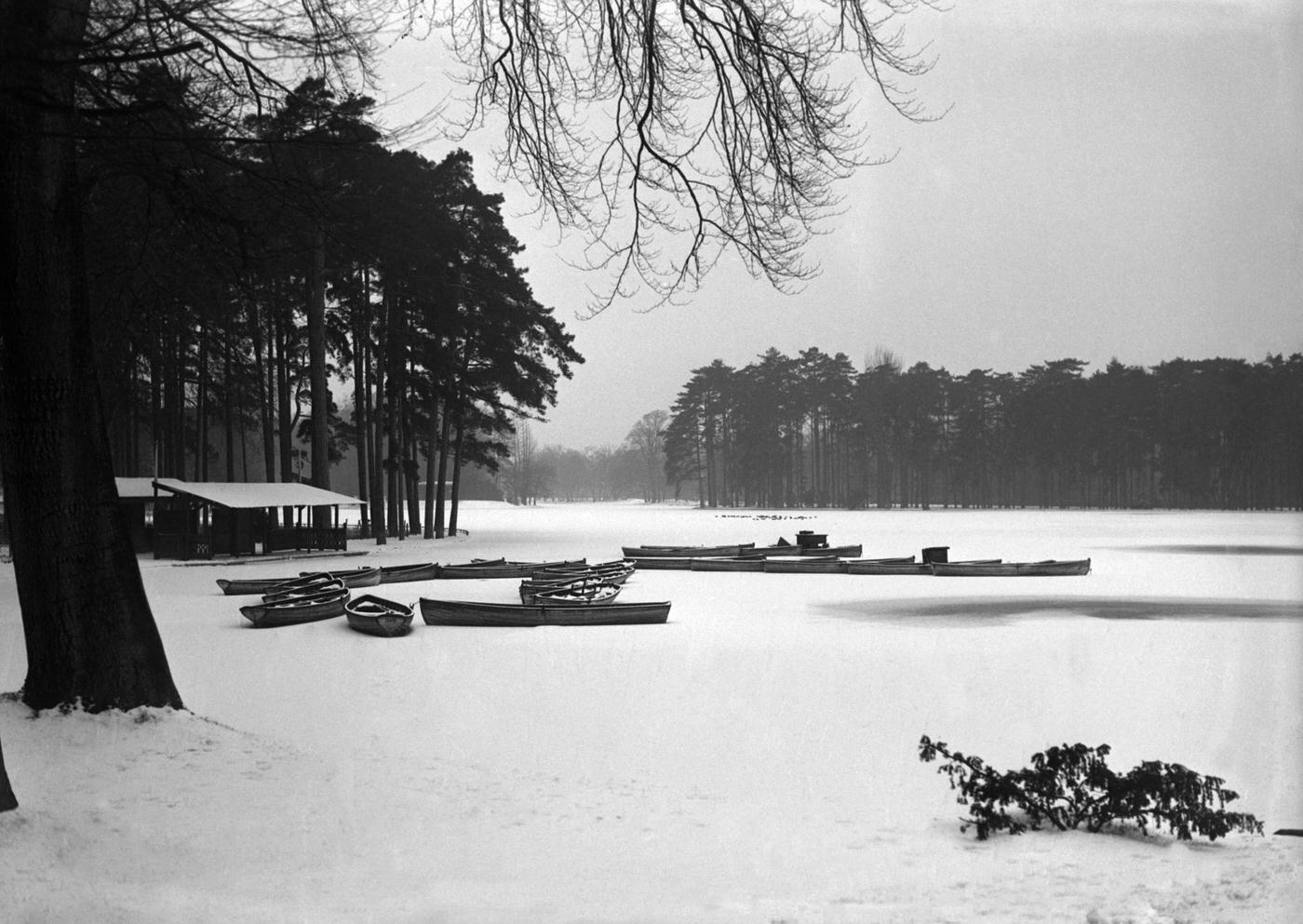 #57 Bois de Boulogne Under The Snow, Paris, December 1950.