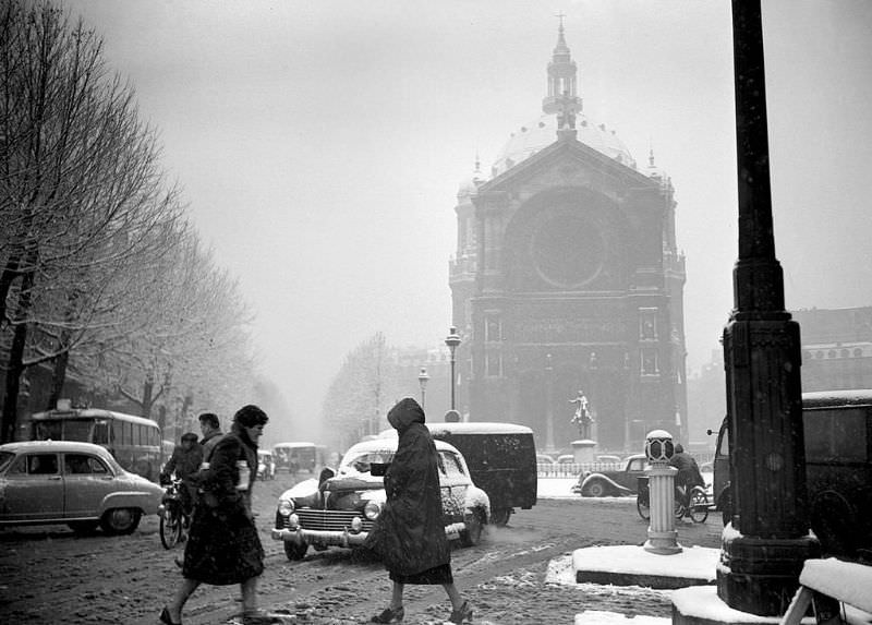 #8 People walking in the muddy snow during the 1952 winter.