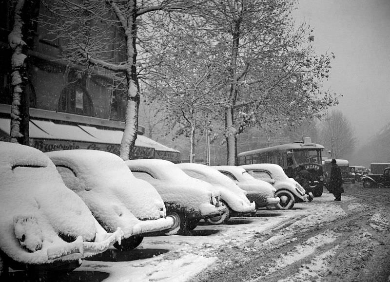 #9 Snow-covered cars, 1952.