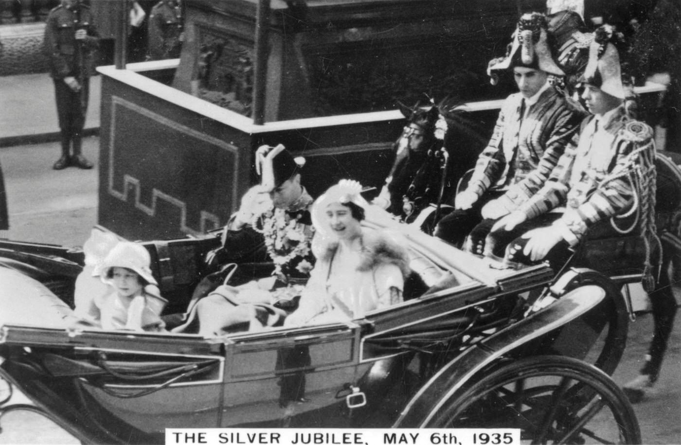 #68 King George V’s Silver Jubilee with the Duke and Duchess of York and a young Princess Elizabeth passing Temple Bar.