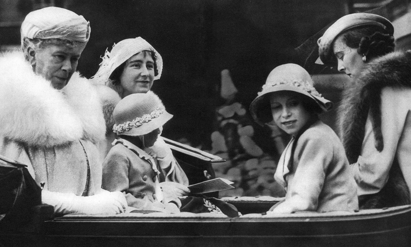 #88 Queen Mary with her daughter-in-law and grandchildren, 1936.
