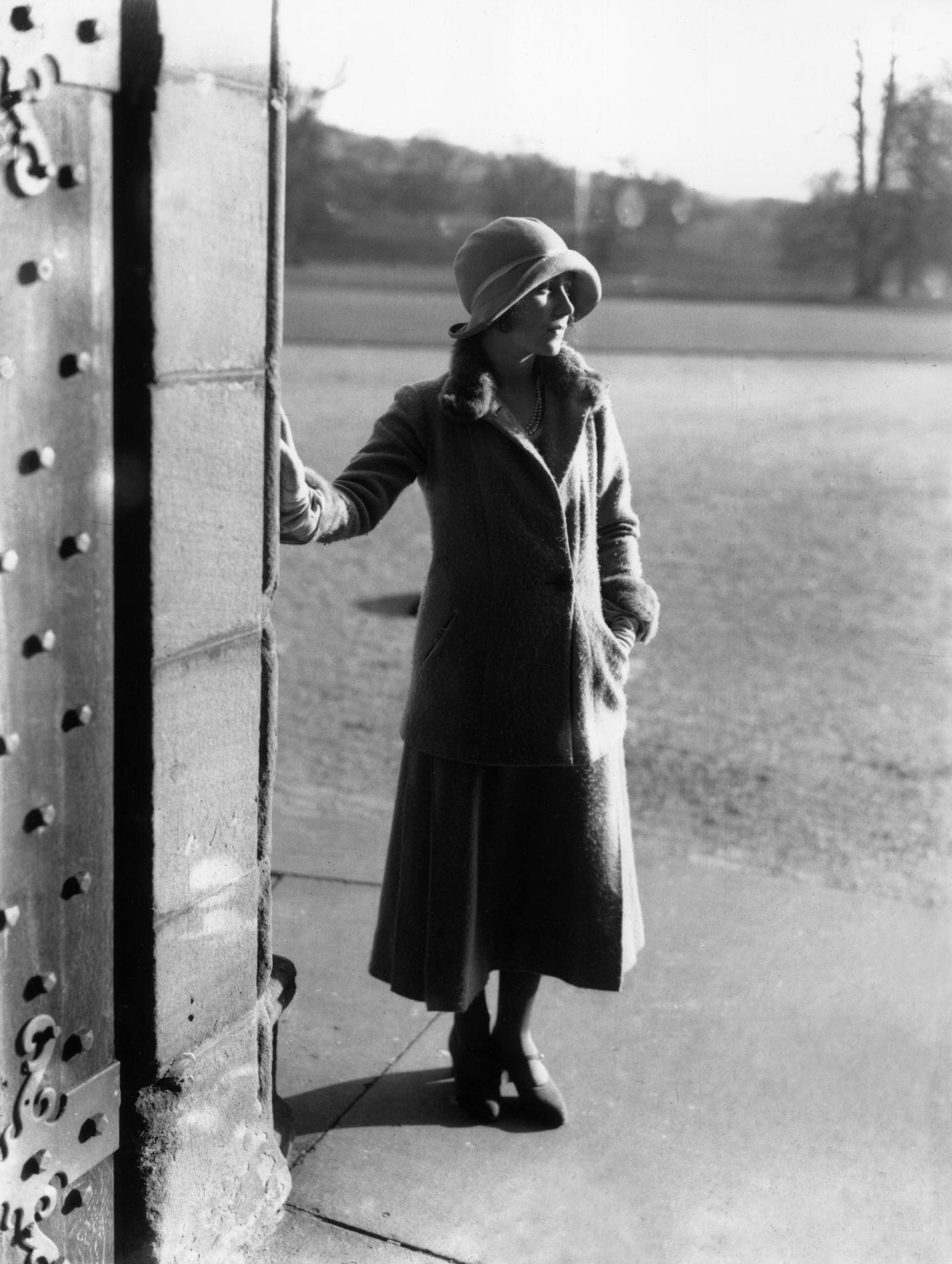 #26 Elizabeth Bowes-Lyon at Glamis Castle in 1923, future Queen Consort to King George VI