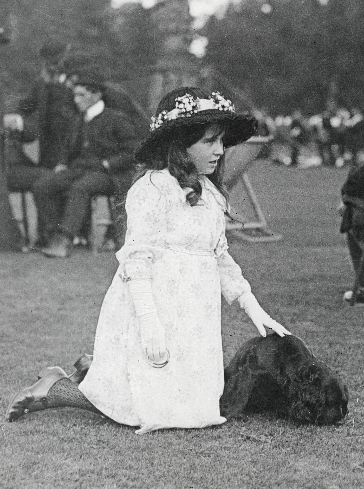 #2 Elizabeth Bowes Lyon, now the Queen Mother as a young child, 1905.