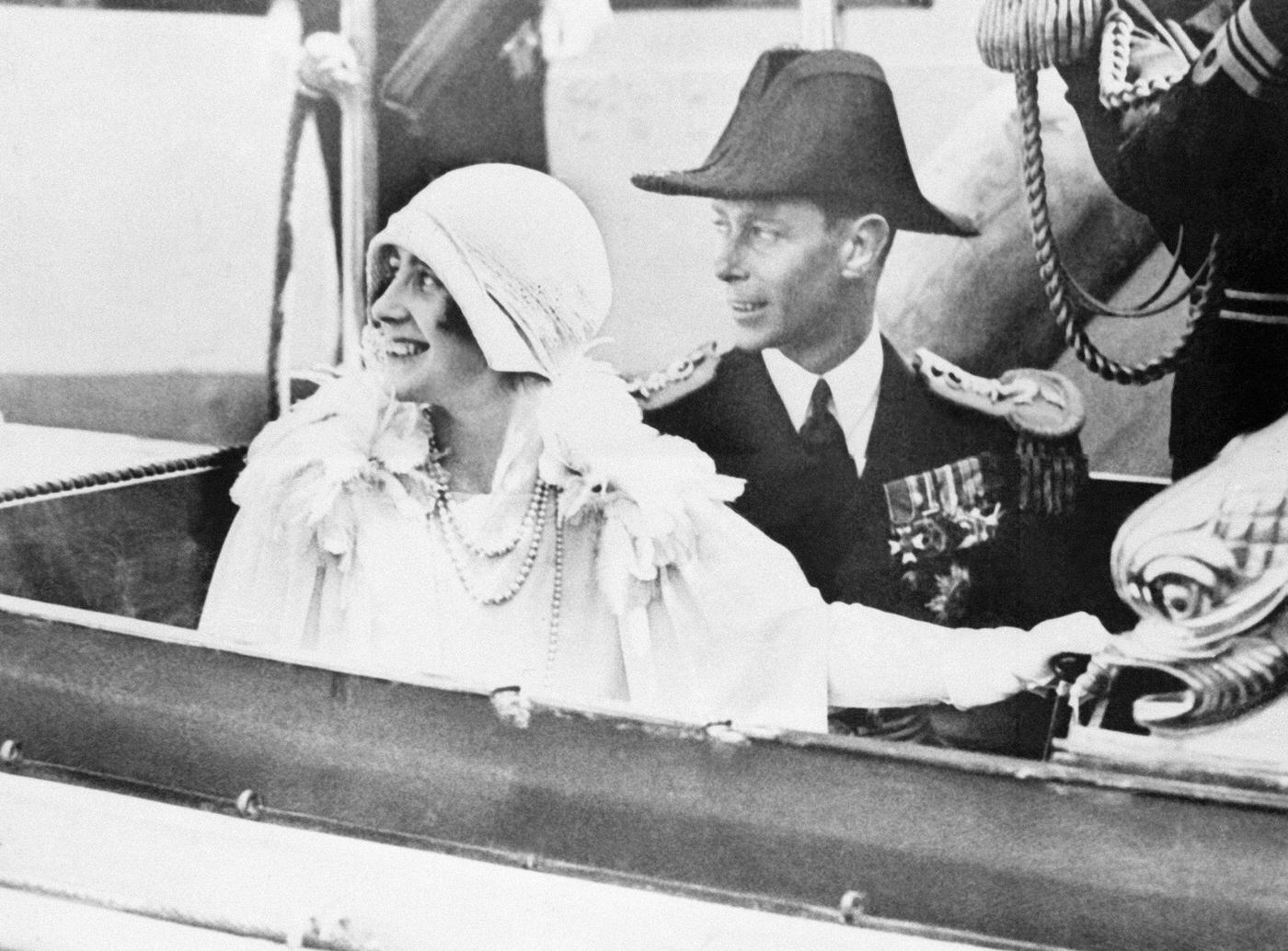 #69 King George VI and Elizabeth Bowes-Lyon during their official visit to Sydney, Australia in 1927.