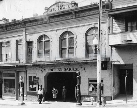#158 Webb Hall, 1898
