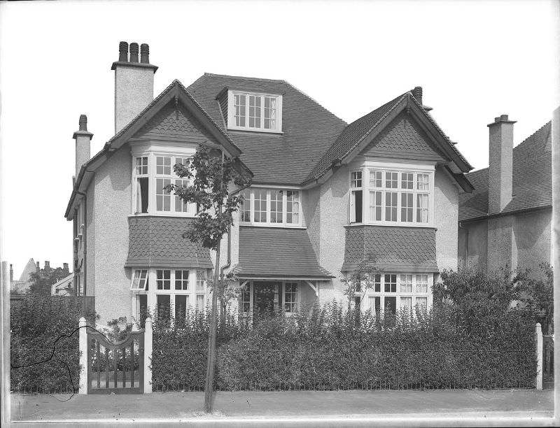 #14 The house of Mr P Ross Esq, Sutton, 1911