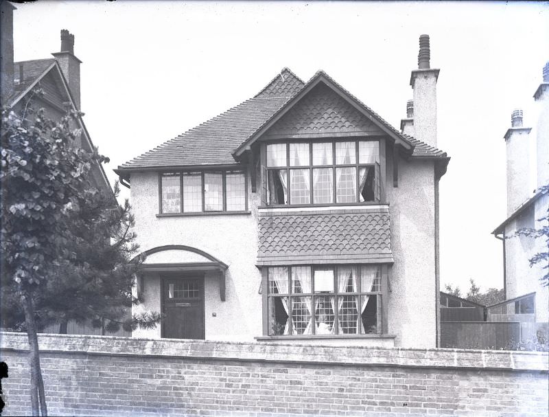 #7 House, Sutton, 1911