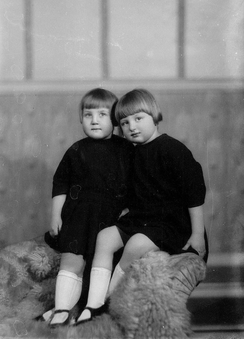 #31 Portrait of two young girls