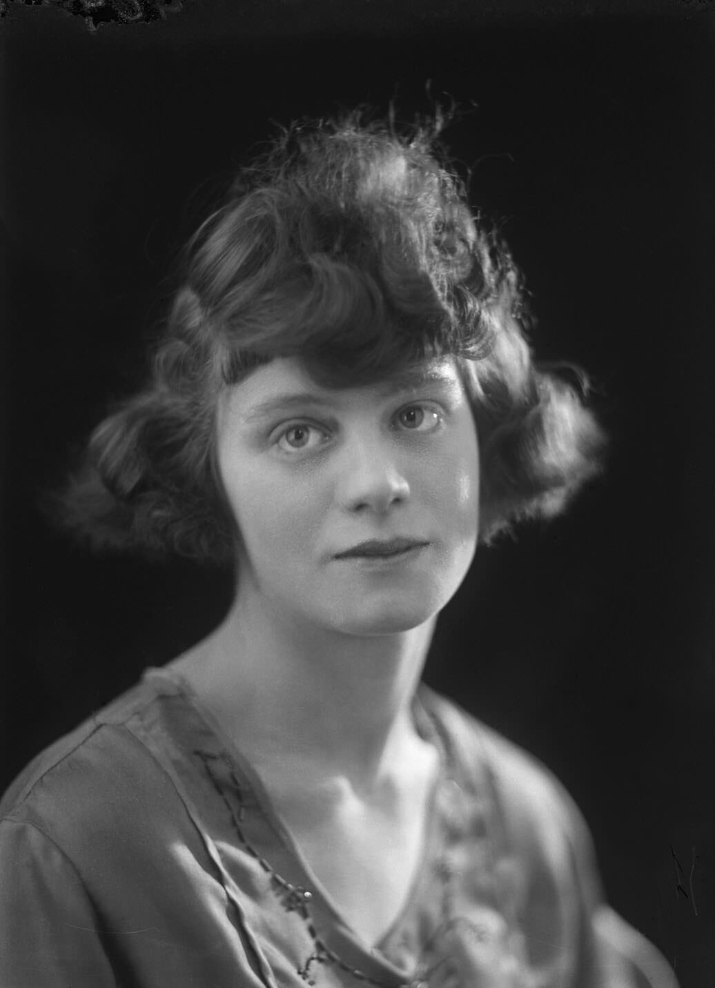 #84 Portrait of a young woman of the surname Humphries