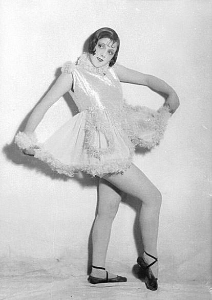 #89 Cabaret artist Peggy Petite