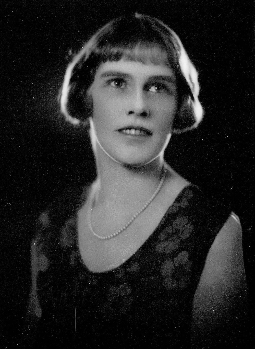 #93 Portrait of a woman, possibly of the surname ‘Peachy’