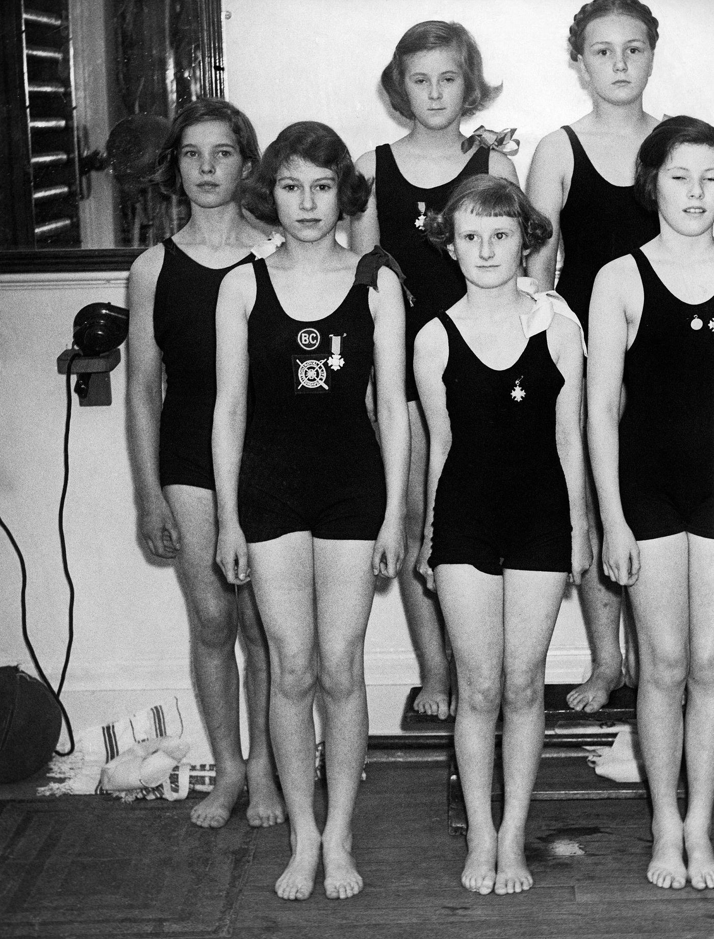 #6 Elizabeth II, won a children’s swimming competition in London with 35 points in 1939.