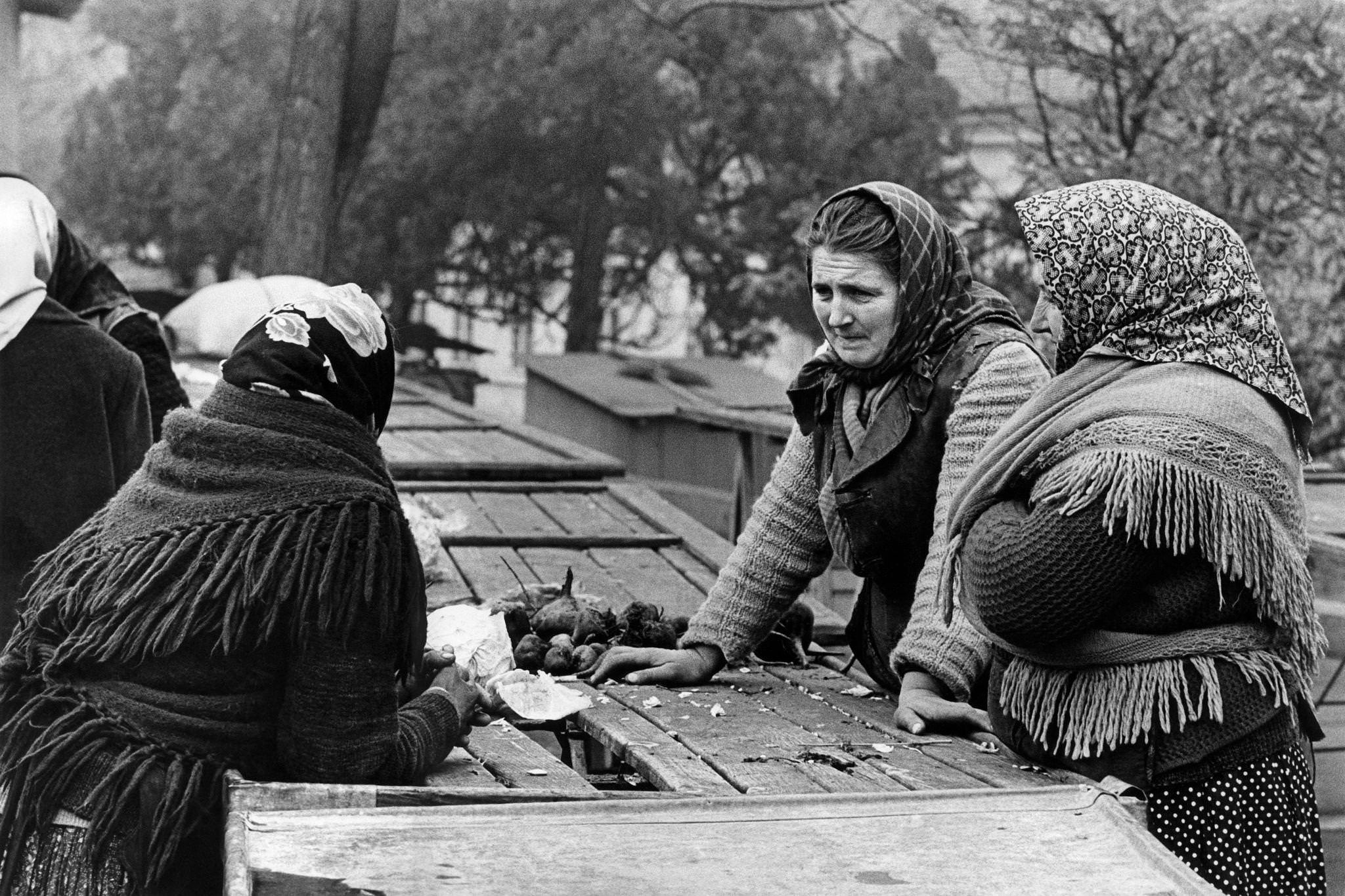 #9 Three Yugoslav women talking at the open-air market in Belgrade, Serbia, 1965