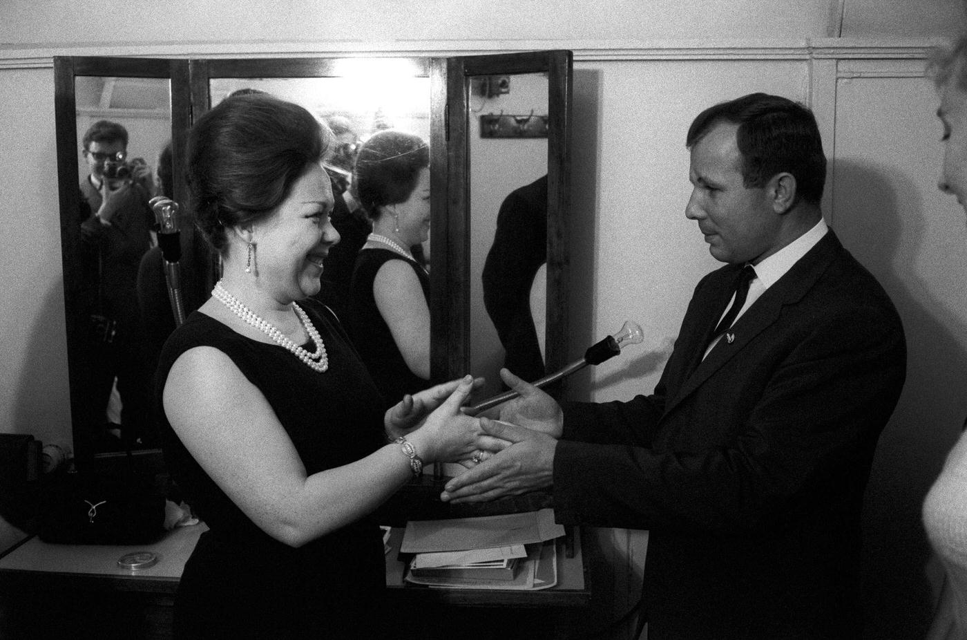 #5 Soviet astronaut Yuri Gagarin congratulating Italian soprano Renata Scotto, who performed in ‘Turandot’ at the Bolshoi Theatre in Moscow, 1964