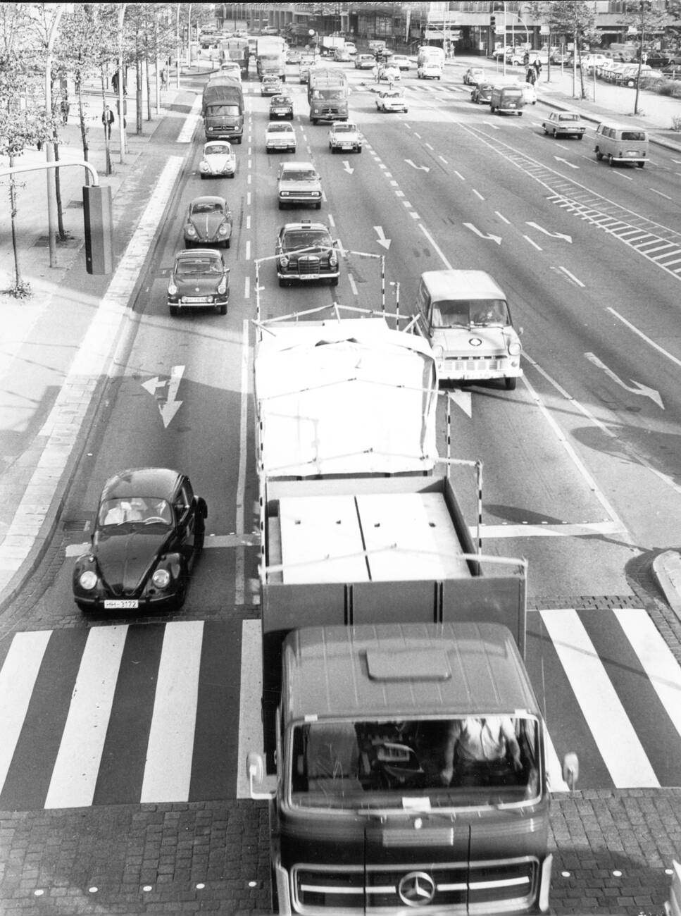 #34 A view of Willy-Brandt-Strasse in Hamburg, Germany in 1970.