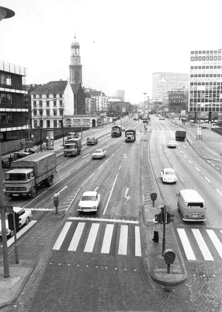 #31 A view of Ludwig-Erhard-Strasse in Hamburg, Germany in 1970.