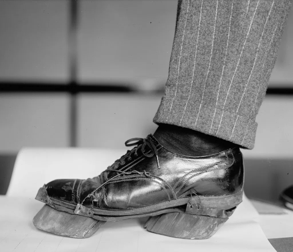 #11 Cow Shoes, 1924