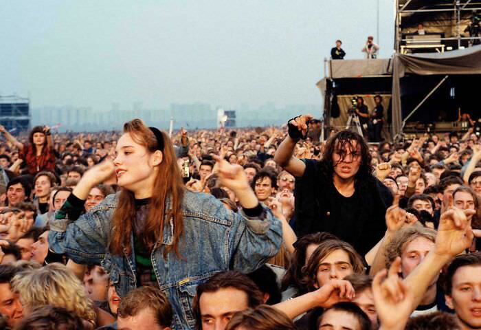 #101 Soviet Rock Fans Celebrate the End of an Era