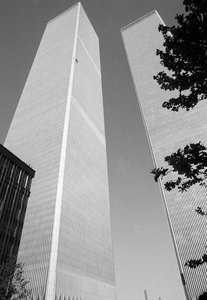 #88 The Human Fly Climbs the World Trade Center