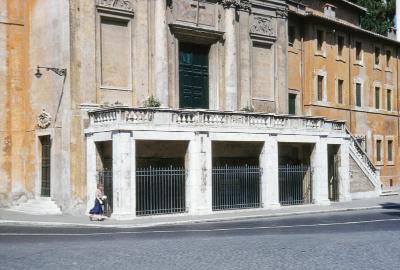 #87 Mamertine Prison, now the Church of S. Pietro in Carcere, and above it the Church of San Giuseppe dei Falegnami, Rome.