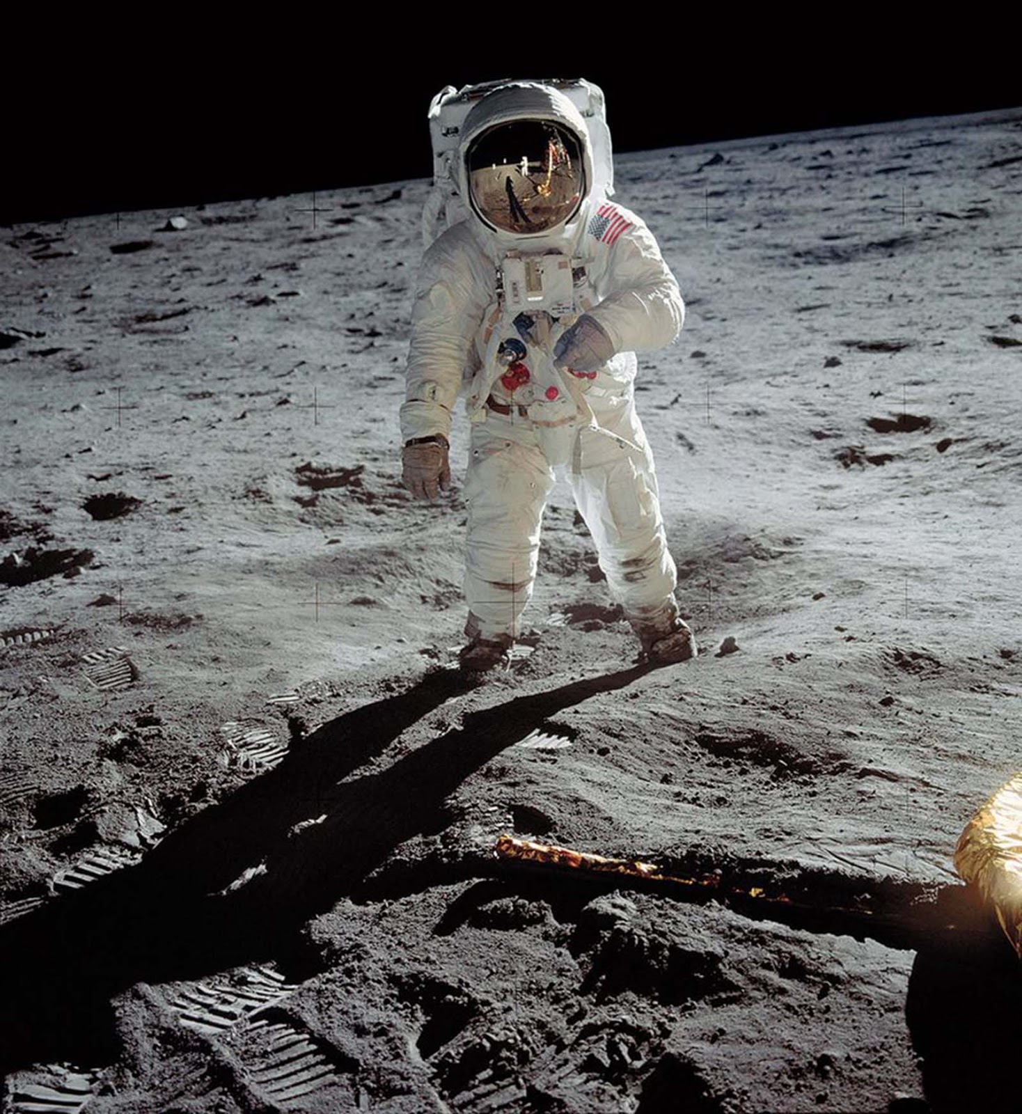 #25 A Man On The Moon, 1969