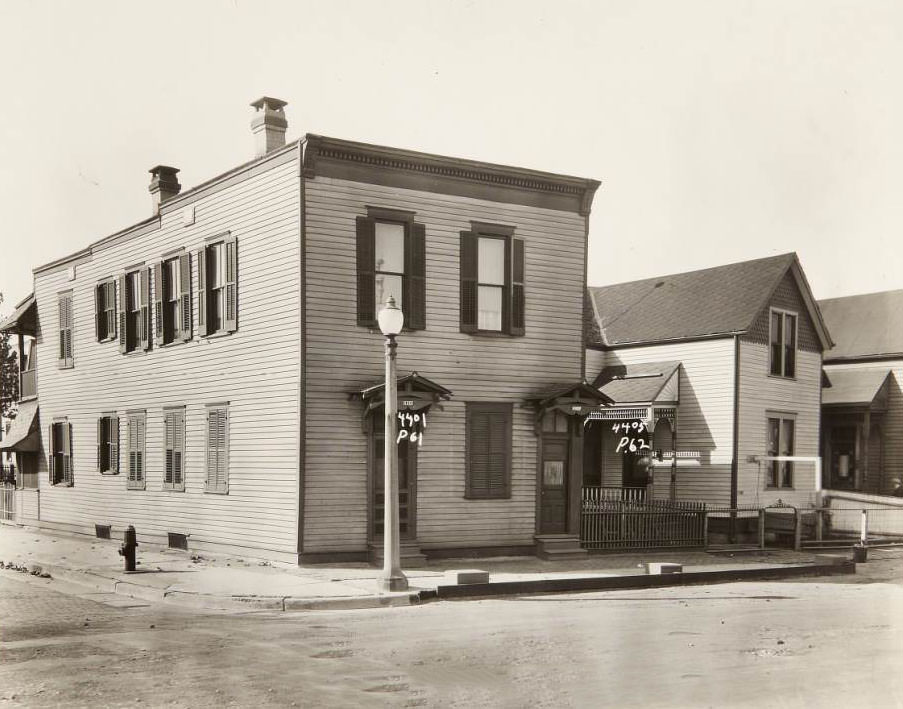#15 Two houses located at 4401 and 4405 North Florissant Avenue, 1930
