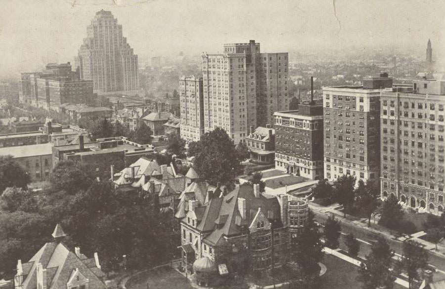 #58 Lindell Boulevard, St. Louis, Mo. 1930 – An aerial view of Lindell Boulevard, St. Louis, Missouri, looking to the west from Taylor Avenue.