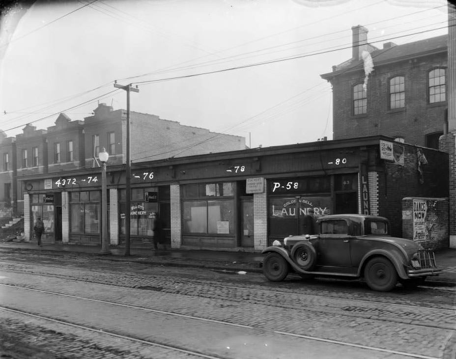 #122 Houses on 4300 St. Louis Ave, 1930