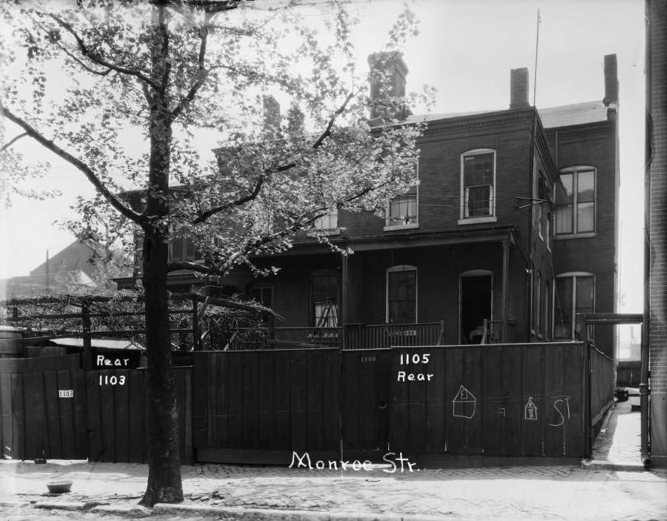 #193 Rear 1103, Rear 1105 Monroe Str, 1930