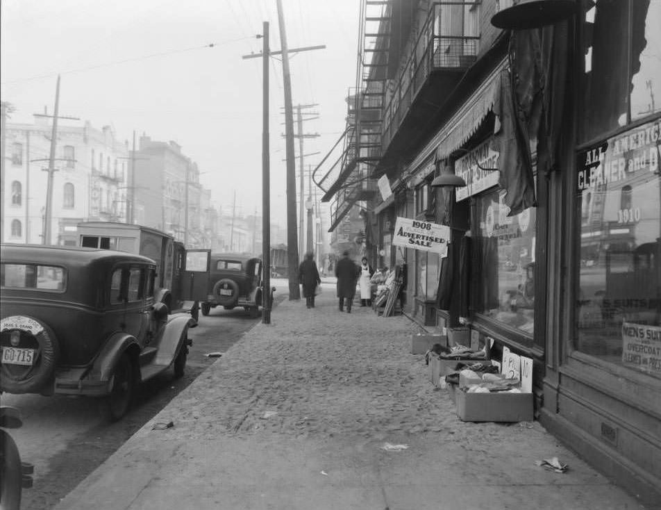#198 View of 1900 block of S. Broadway near Geyer Ave. Dry cleaning business at 1910 owned by Frank Kembleger visible, 1930