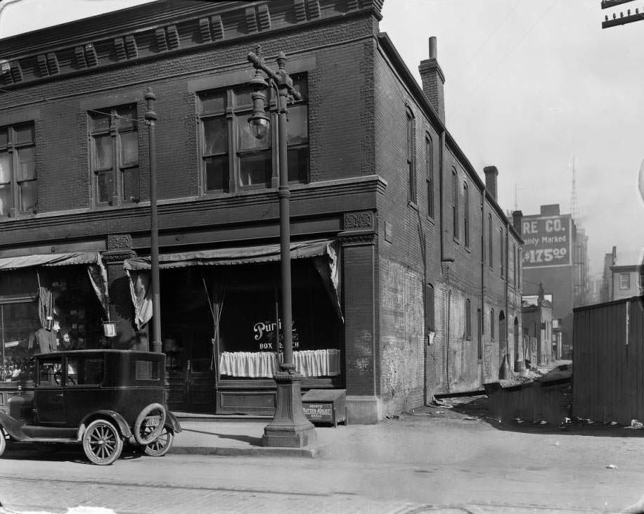 #22 View of 1137-1139 Market Str. with alley rear 12th Str. visible, 1931