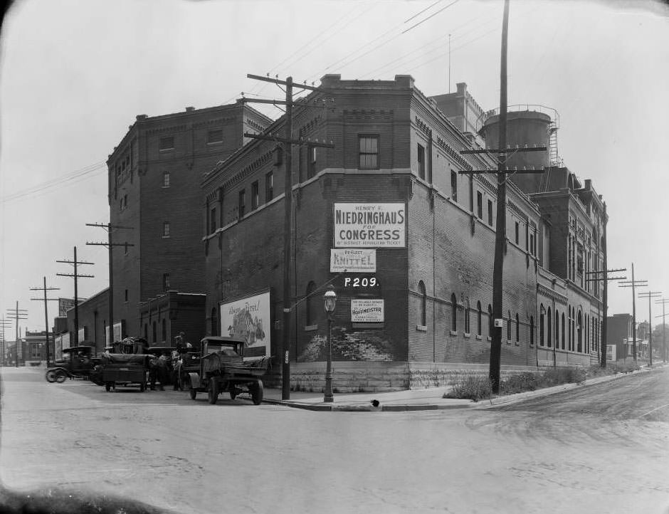 #39 View of Otto Stifel Union Brewery that later became Falstaff Plant No. 2, 1931