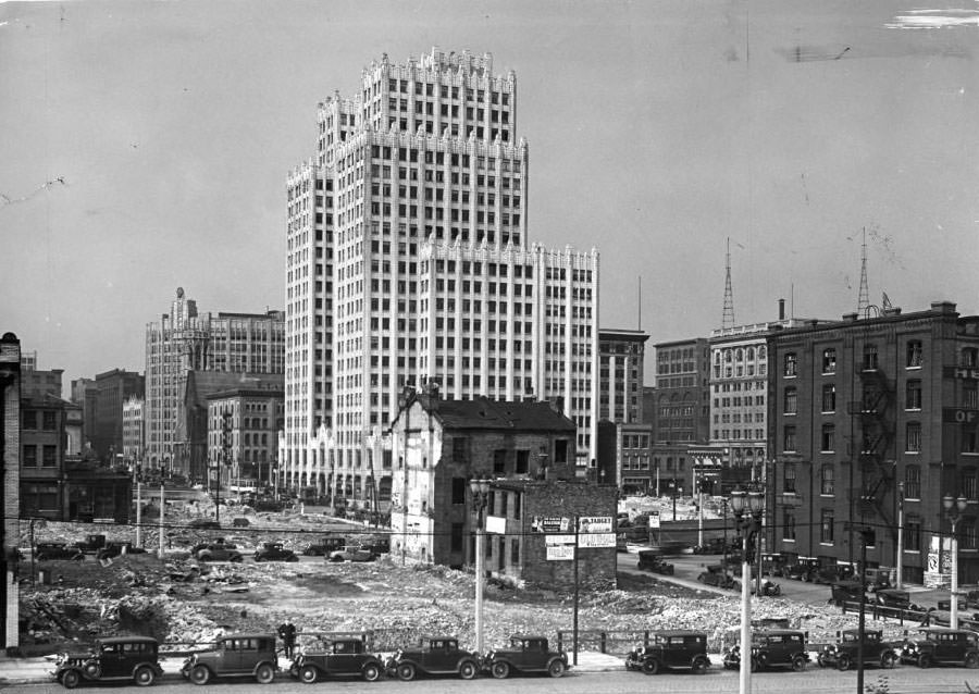 #160 Looking north along 13th from Market St. in St. Louis, MO, in 1930.