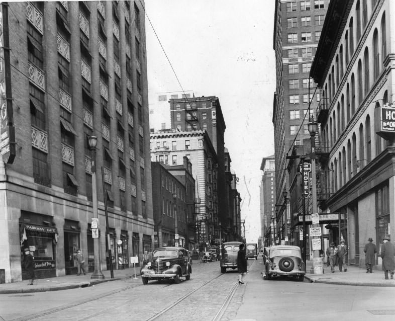 #162 Ninth Street in St. Louis in 1930. The same street today is dotted with business establishments, office buildings and hotels.