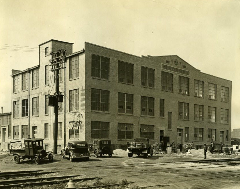 #168 American Cone and Pretzel Company building a new plant at 2436 South First street, 1930