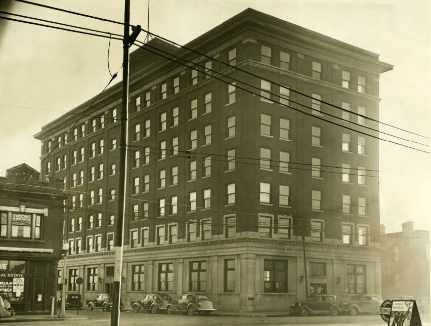 #193 Chouteau Trust Building sold under the hammer to satisfy a mortgage. Building located at 4028-30 Chouteau Avenue, 1930