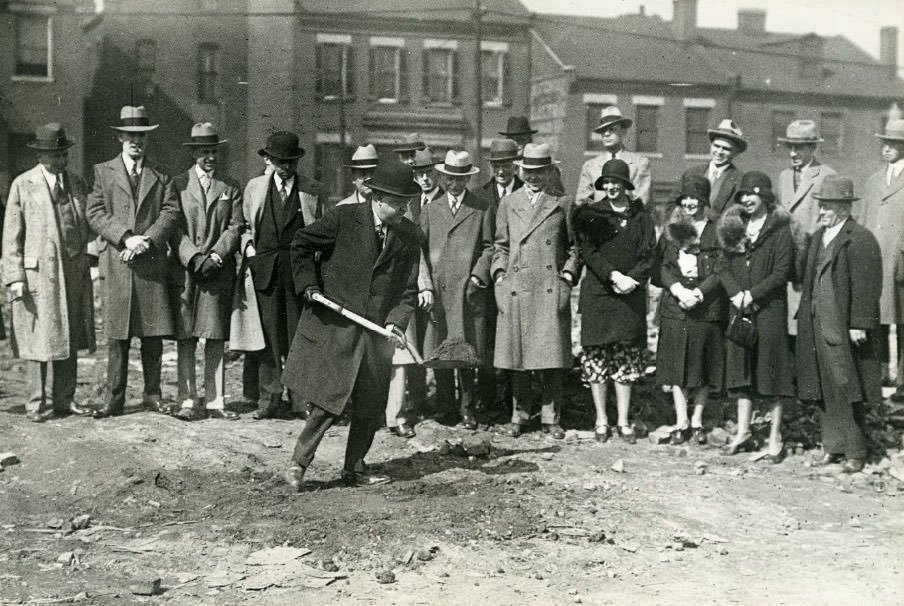 #196 E. Lansing Ray breaks ground for Globe-Democrat building at 12th & Franklin, 1930