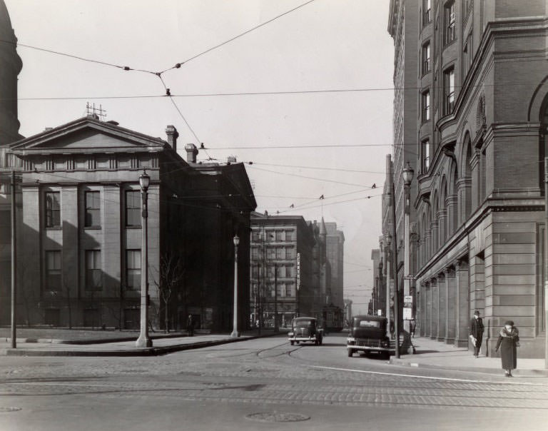#212 Buildings on Fourth and Chestnut Streets in St. Louis, 1930