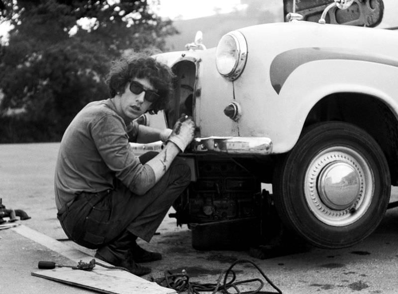 #16 Engine change, Totnes, Devon, 1970