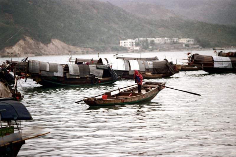 #75 Harbor life, Hong Kong, 1972