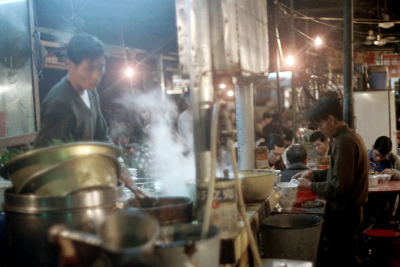 #82 Night life, Hong Kong, 1972