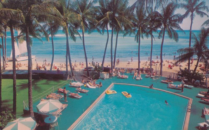 #24 Outrigger Hotel, Honolulu